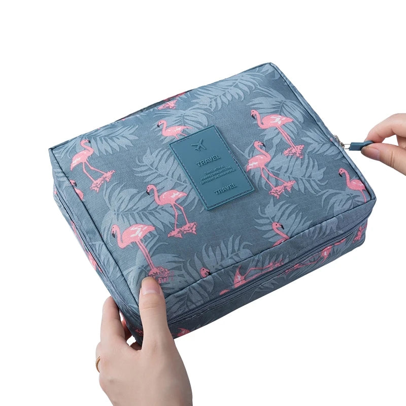 High Capacity Outdoor Girl Makeup Bag Women Cosmetic Bag Toiletries Organizer Waterproof Female Storage Make up Cases